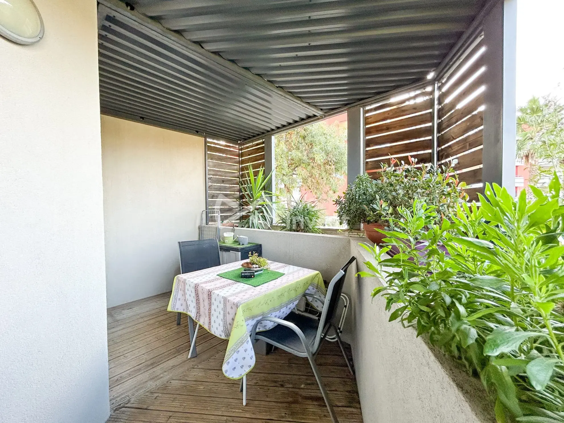 Appartement T2 lumineux à Agde dans résidence sénioriale avec terrasse et parking 