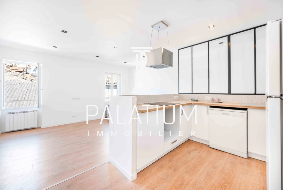 Appartements T2 rénovés à Gréoux-les-Bains – Centre-ville et commodités 