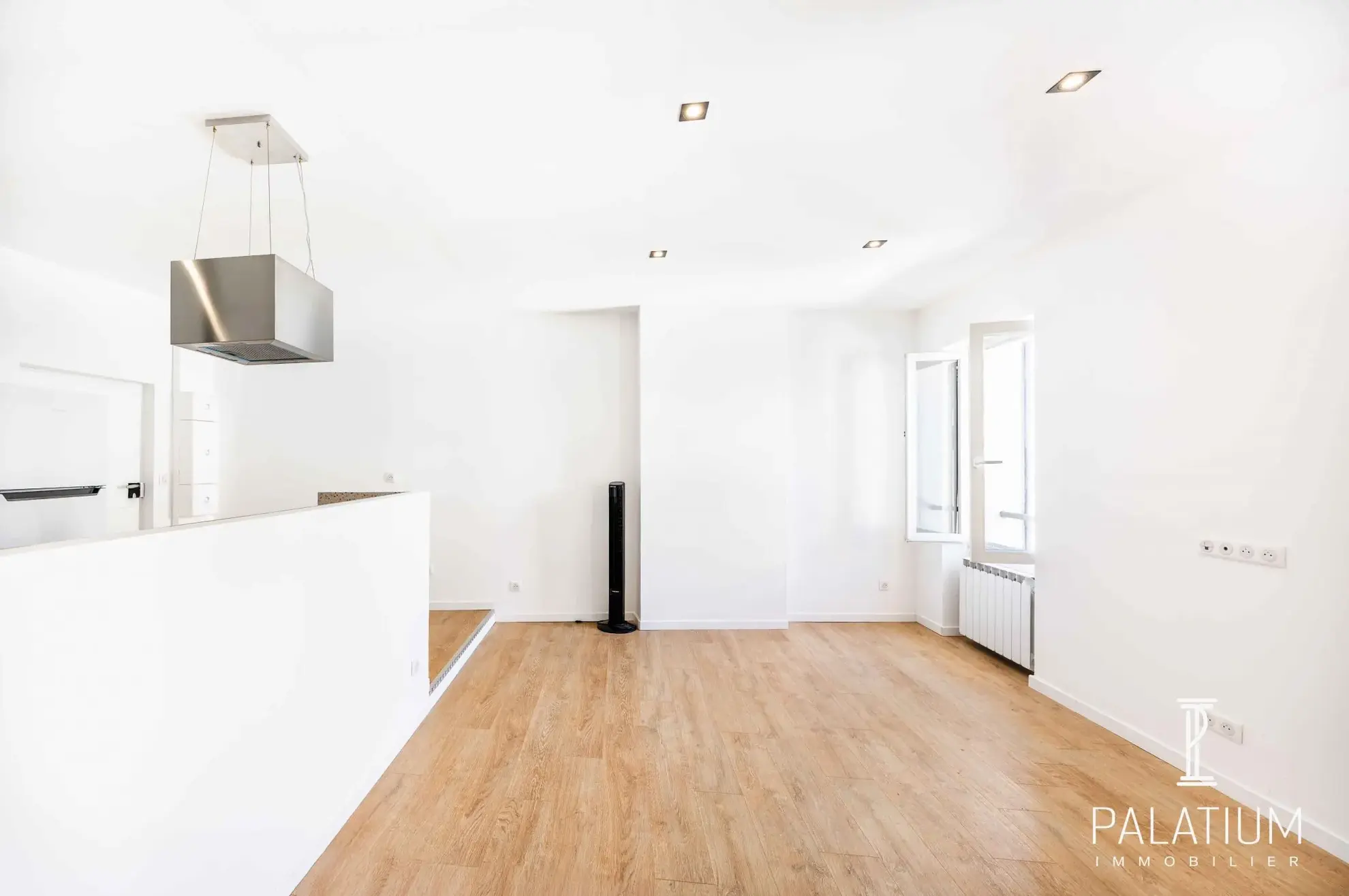 Appartements T2 rénovés à Gréoux-les-Bains – Centre-ville et commodités 