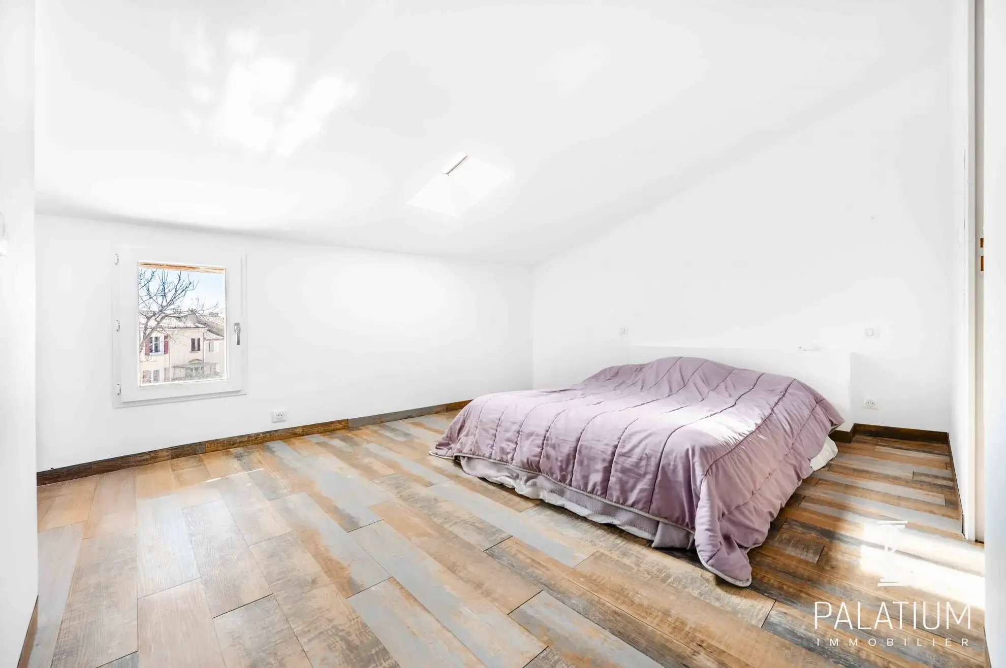 Appartements T2 rénovés à Gréoux-les-Bains – Centre-ville et commodités 
