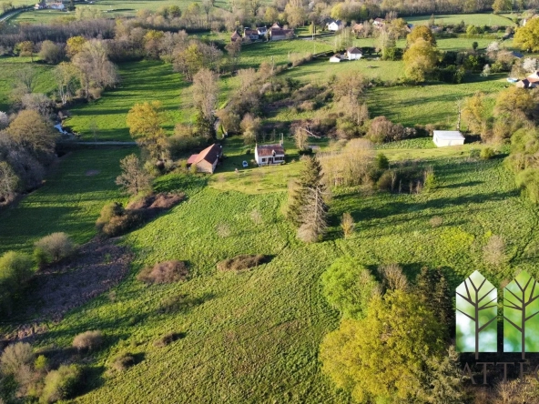 Maison en pierre avec gîte et grand terrain à Saint-Maur (18270)