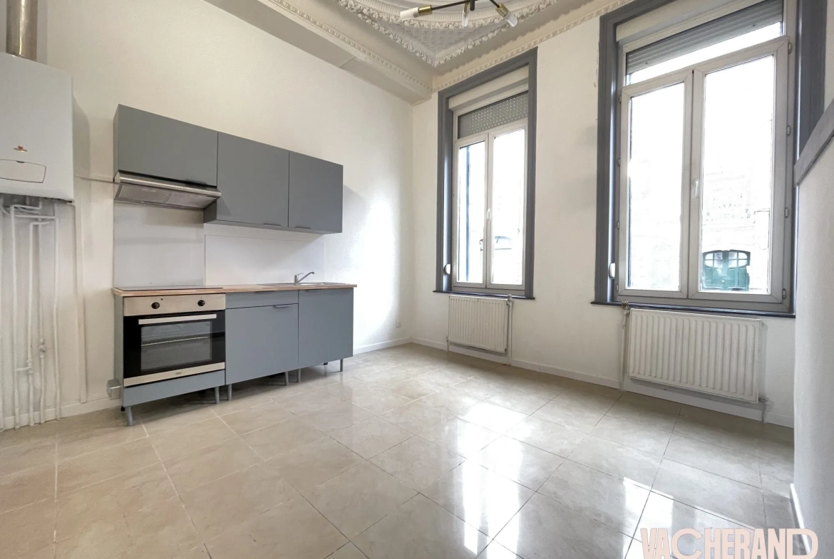 Appartement rénové à Lille, rue d'Isly, proche Cormontaigne et Catho 