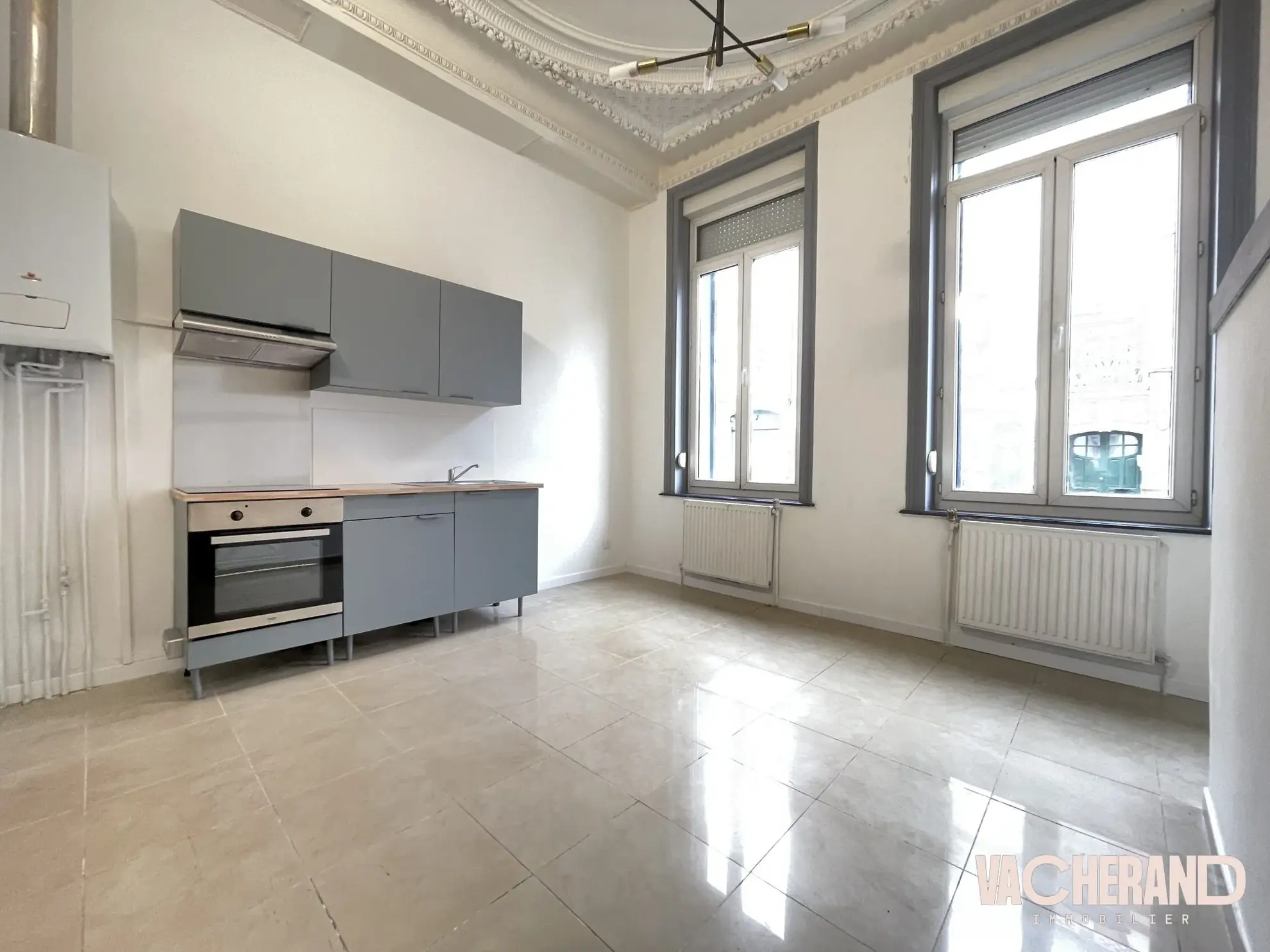 Appartement rénové à Lille, rue d'Isly, proche Cormontaigne et Catho 