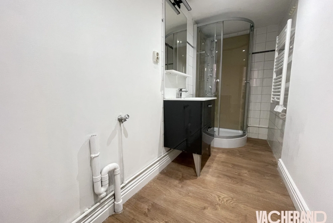 Appartement rénové à Lille, rue d'Isly, proche Cormontaigne et Catho 