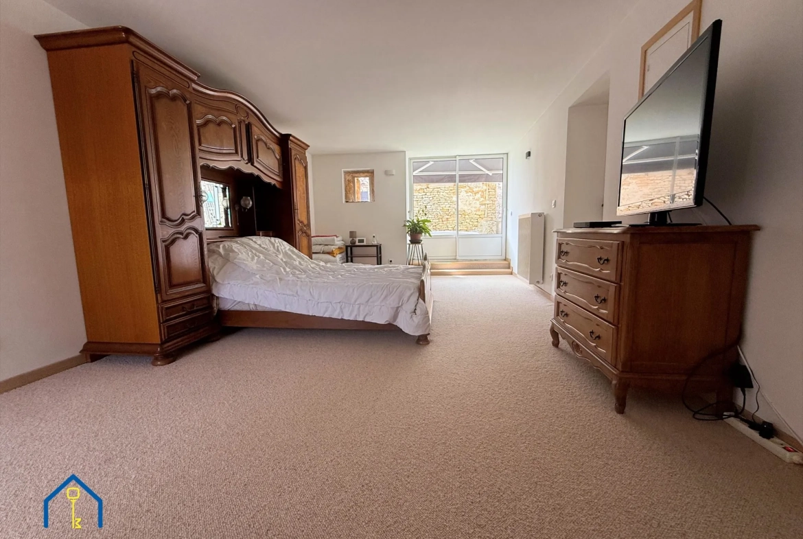 Charmante maison en pierres à vendre près de Chantonnay avec piscine - Opportunité à saisir 