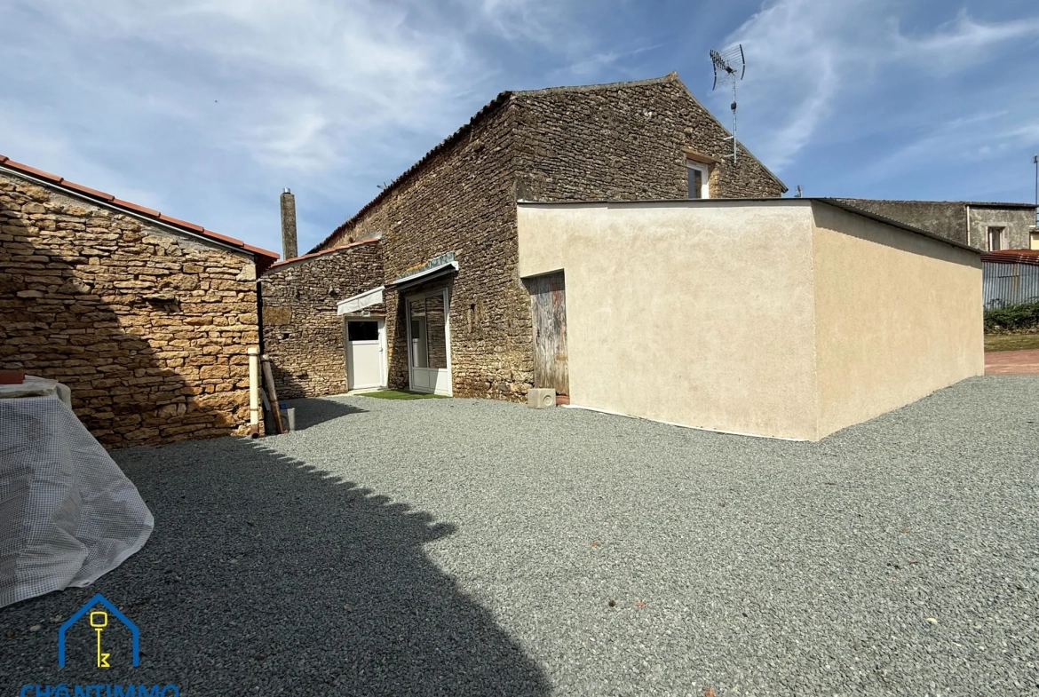 Charmante maison en pierres à vendre près de Chantonnay avec piscine - Opportunité à saisir 