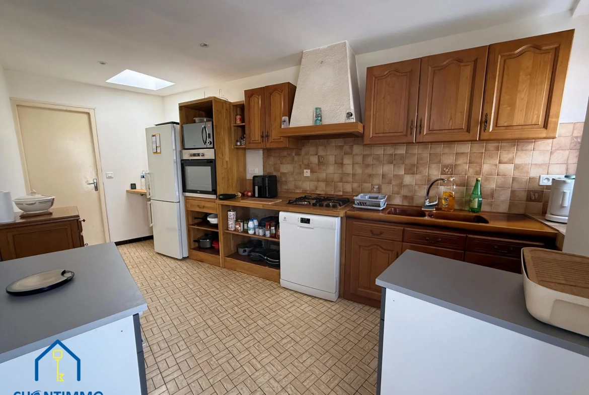 Charmante maison en pierres à vendre près de Chantonnay avec piscine - Opportunité à saisir 