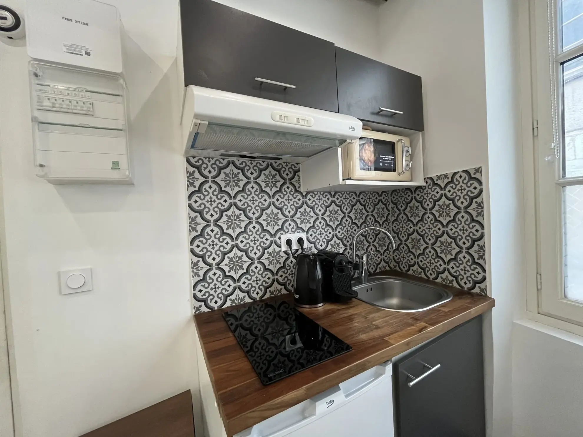 Studio rénové en plein centre d'Orléans avec potentiel locatif 