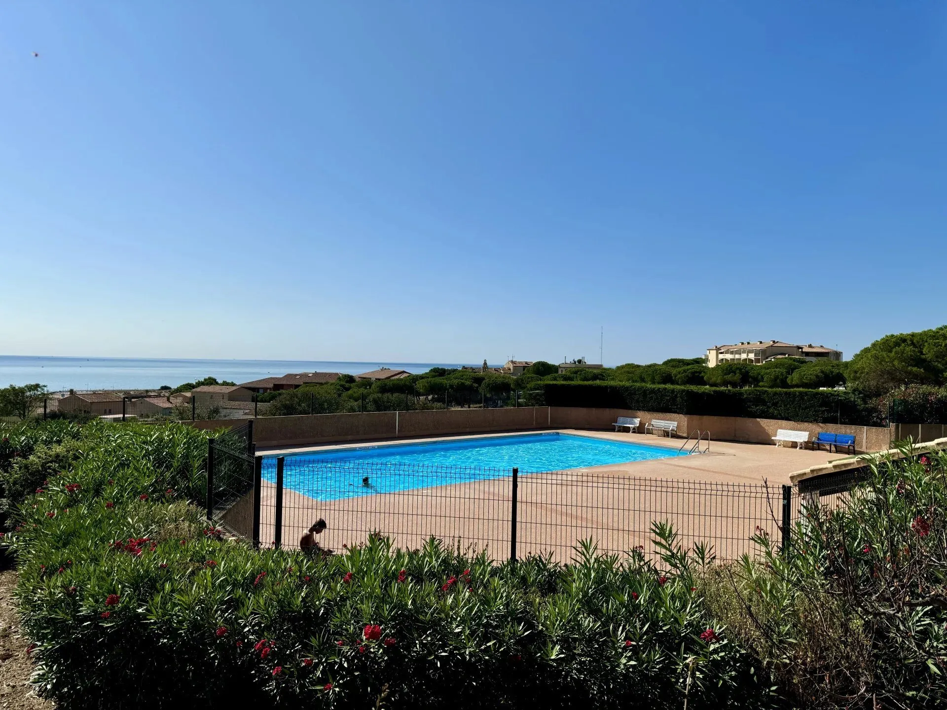 Appartement Studio cabine avec piscine et vue mer à Saint Pierre la Mer 