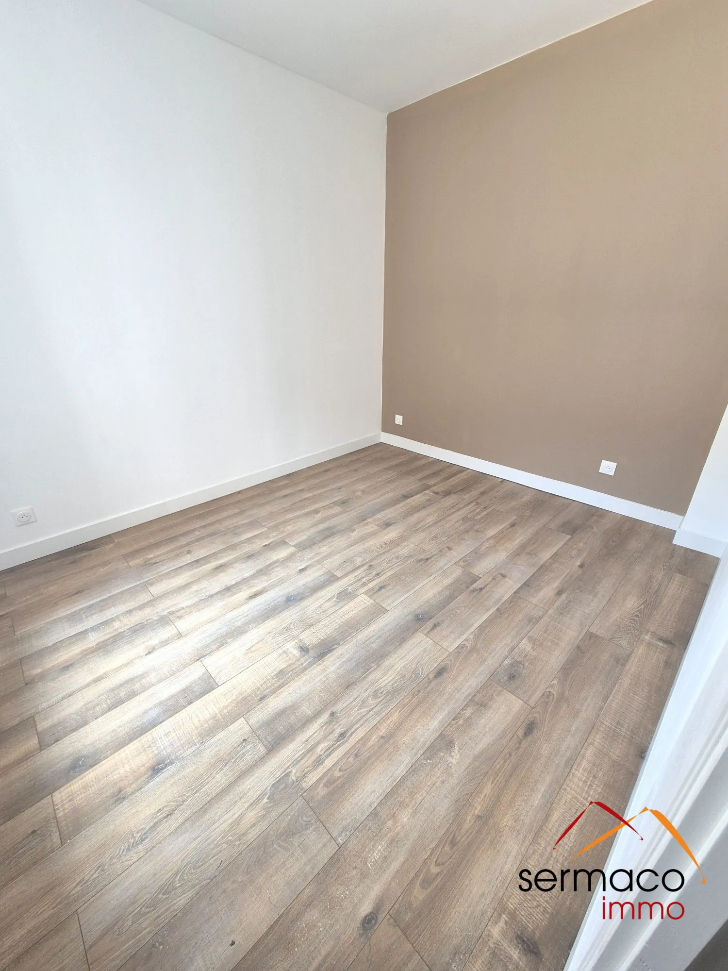 chambre Appartement T2 de prestige avec terrasse au RDC à Sarreguemines 