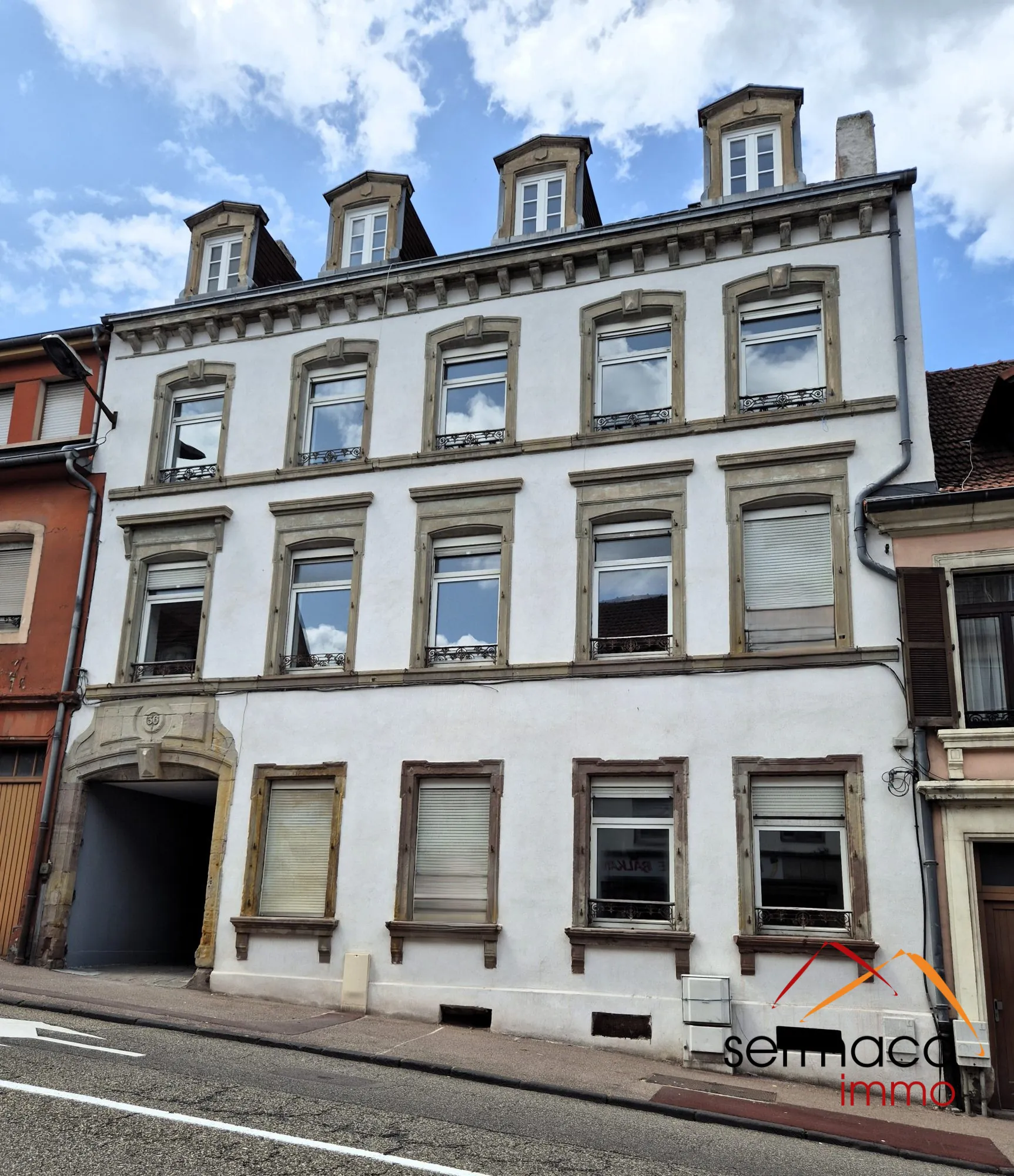 Façade rue Appartement T2 de prestige avec terrasse au RDC à Sarreguemines 