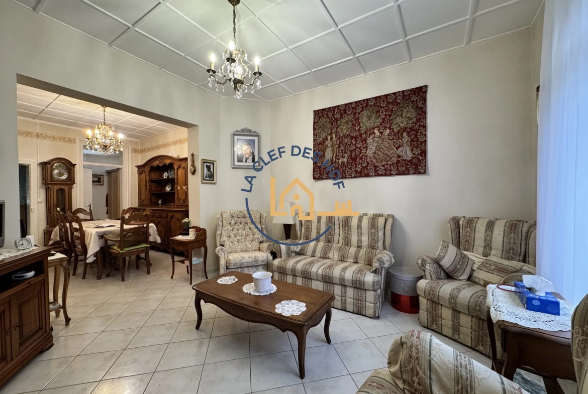 Maison à vendre à Lens 62300 avec jardin et potentiel rénové 
