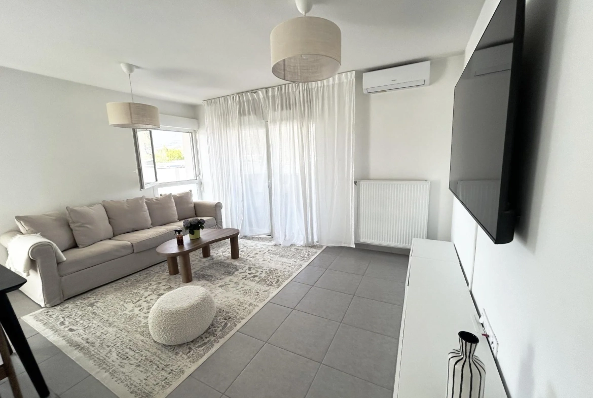 Vente appartement T3 avec garage à Echirolles - Lumineux et moderne 