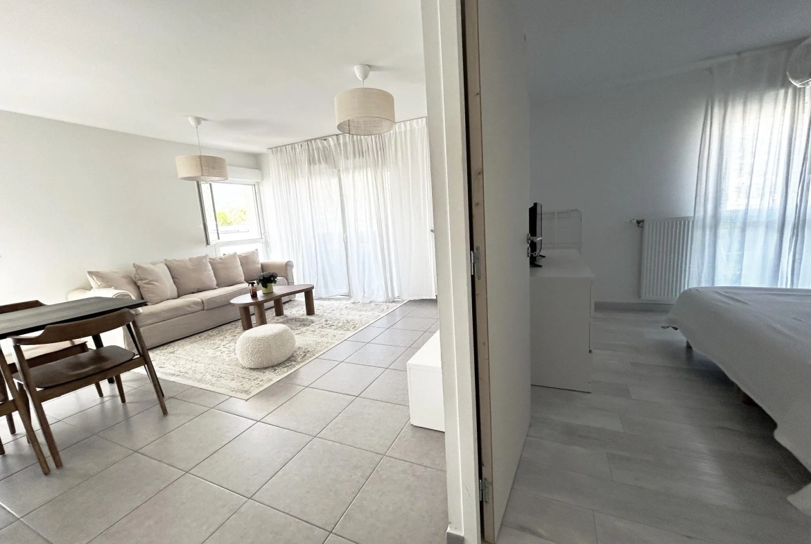Vente appartement T3 avec garage à Echirolles - Lumineux et moderne 