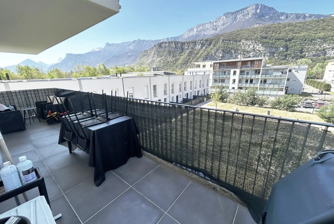 Vente appartement T3 avec garage à Echirolles - Lumineux et moderne 