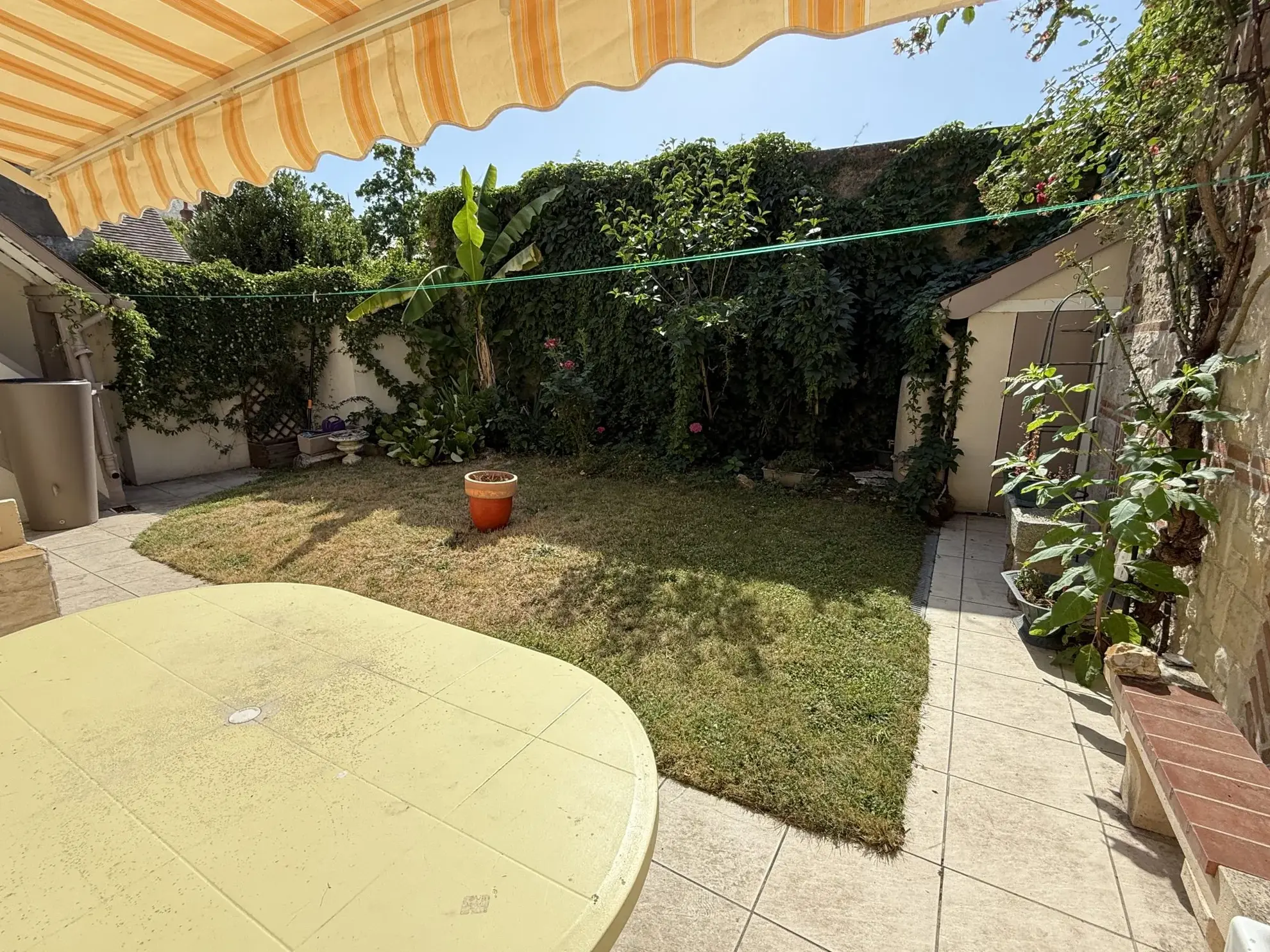 Maison à Gien de 94 m² avec jardin, cave et 2 chambres - Centre-ville 