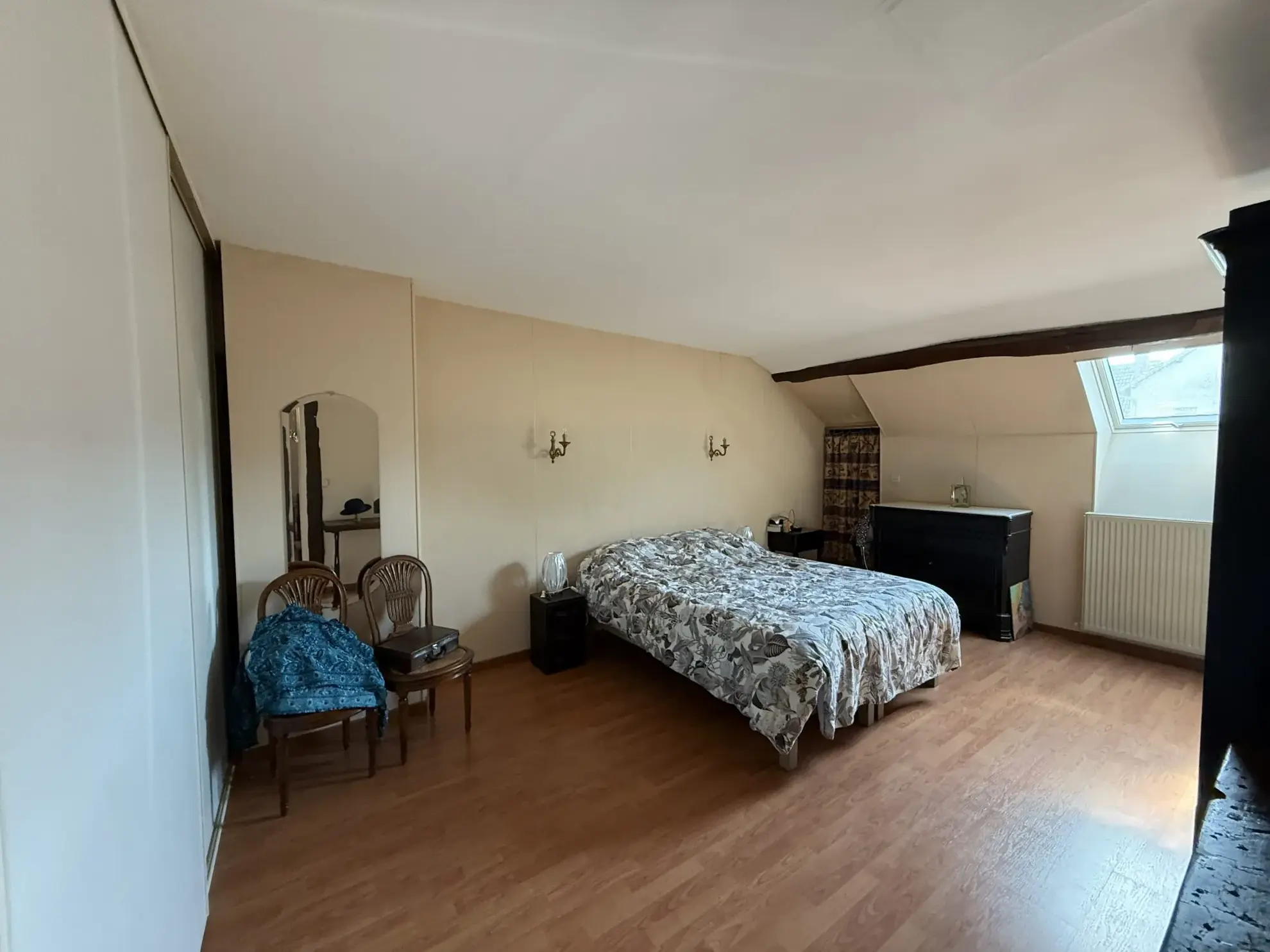 Maison à Gien de 94 m² avec jardin, cave et 2 chambres - Centre-ville 