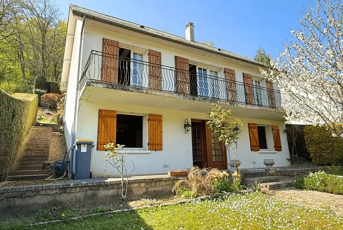 Maison à vendre à Vernon avec jardin arboré de 616 m² 