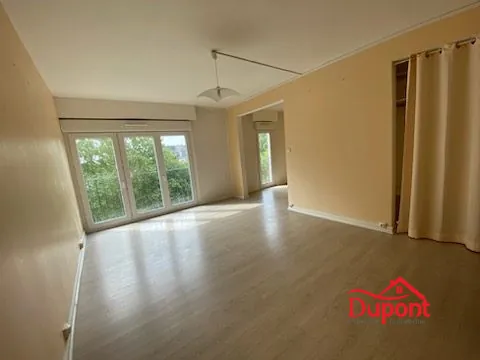 Appartement T3 rénové de 74 m² à Troyes avec vue dégagée