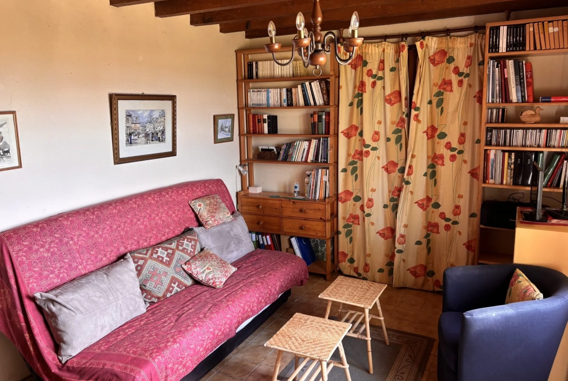 Maison ancienne de 40 m² à Sillé-le-Guillaume avec terrasse et jardin, à personnaliser 