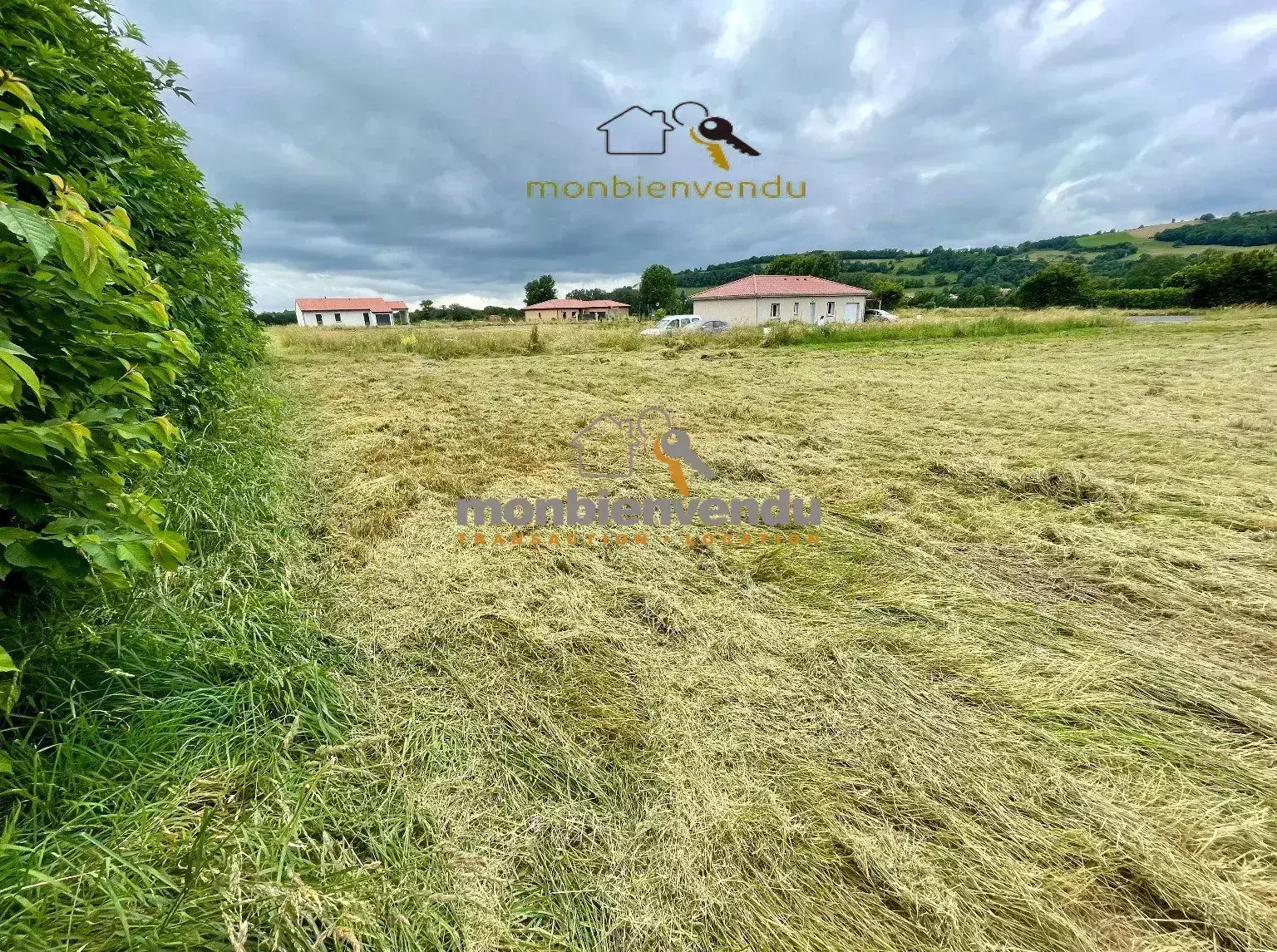 Terrain constructible de 500 m² à vendre à Arpajon-sur-Cère 