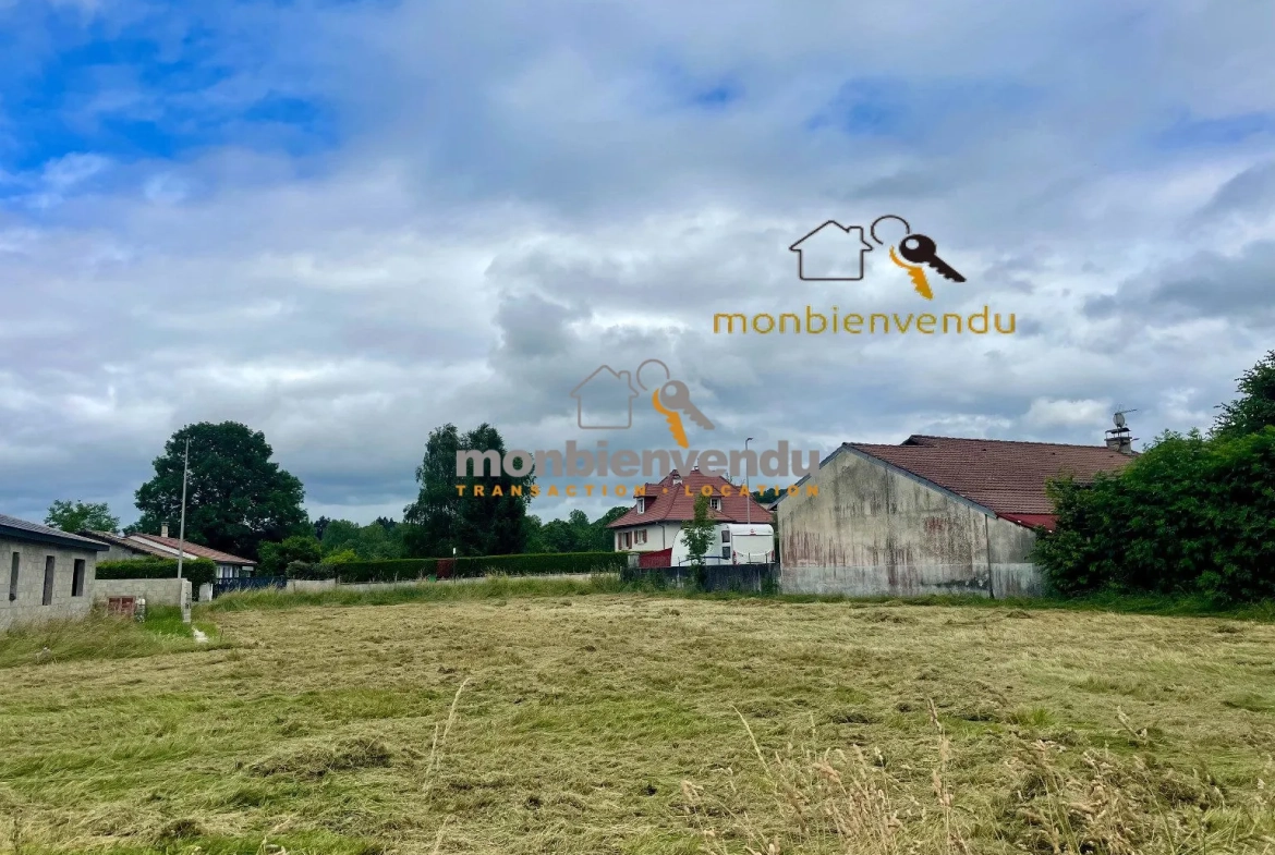 Terrain constructible de 500 m² à vendre à Arpajon-sur-Cère 