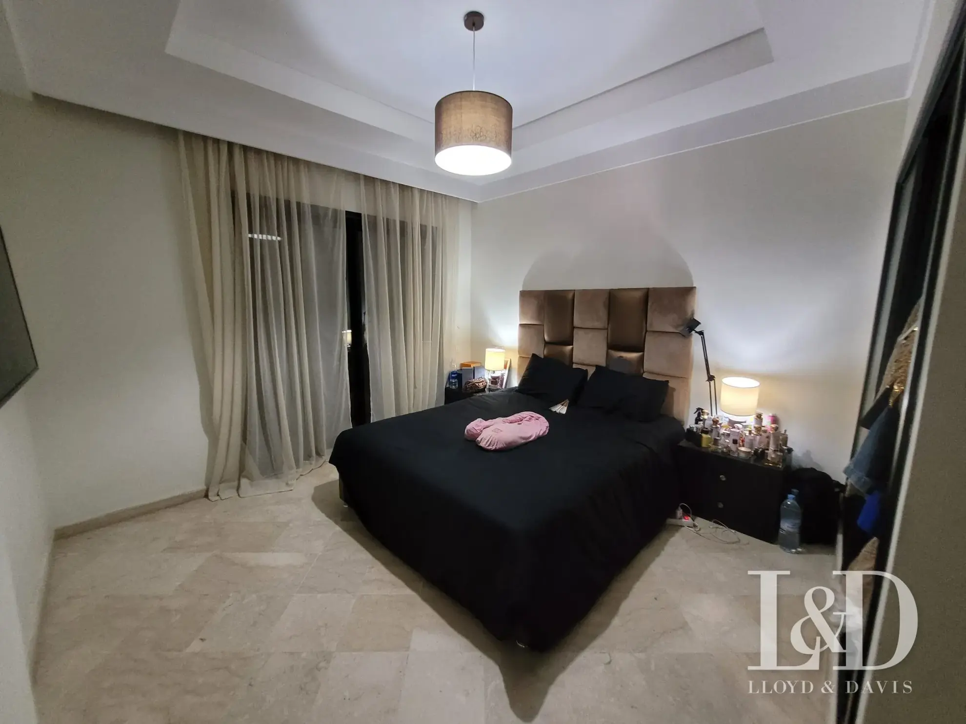 Appartement de prestige à vendre à Marrakech dans une résidence hôtelière haut de gamme 