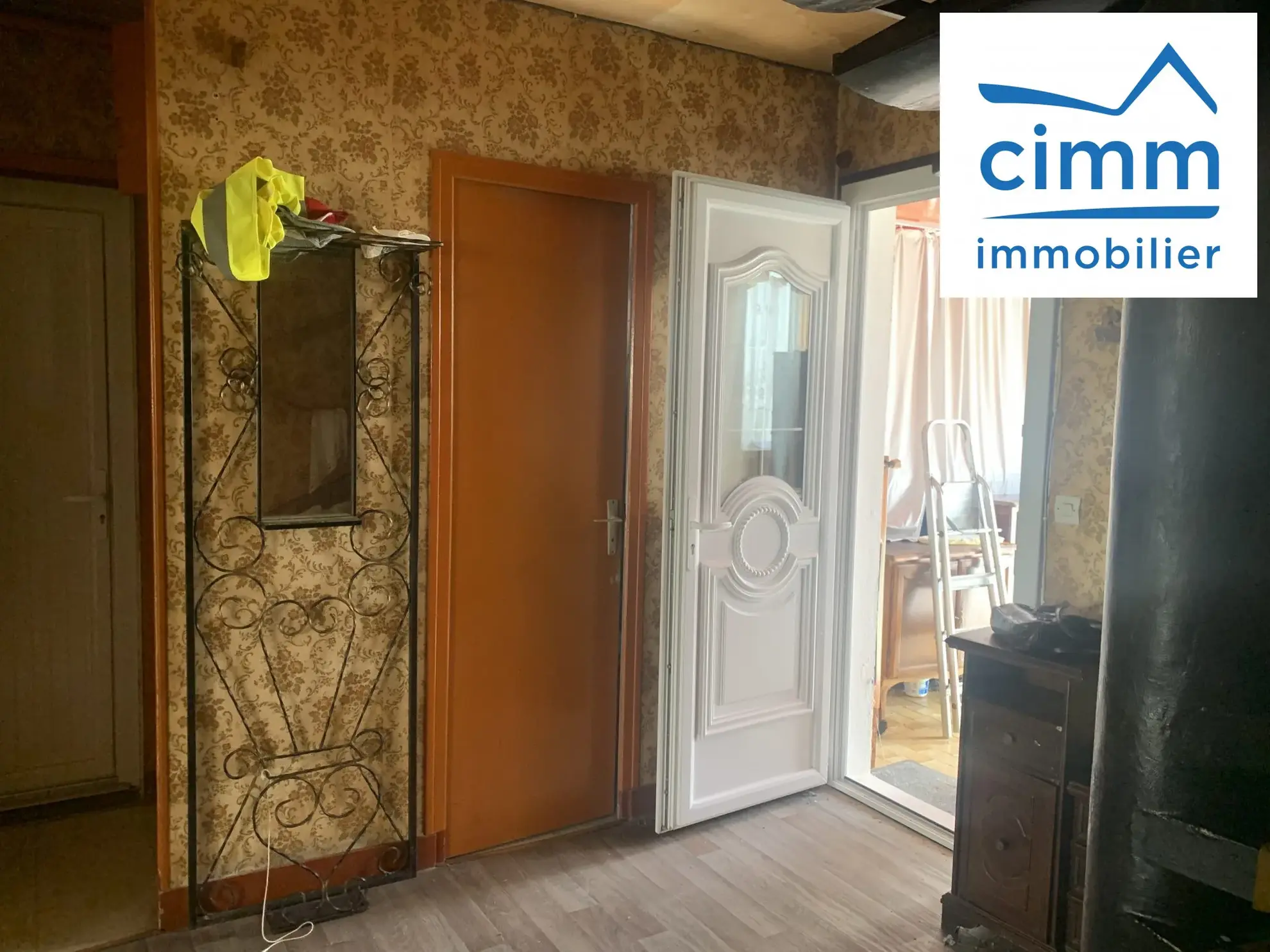 Maison 4 chambres à Venda à Pannes 45700 avec terrasse et garage 