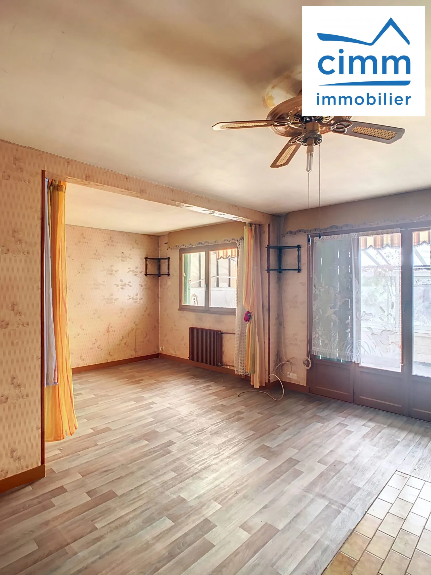 Maison 4 chambres à Venda à Pannes 45700 avec terrasse et garage 