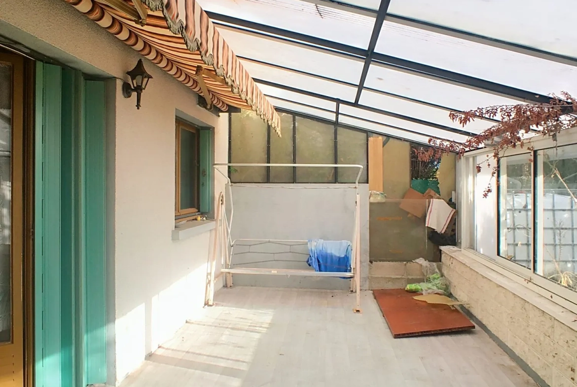 Maison 4 chambres à Venda à Pannes 45700 avec terrasse et garage 