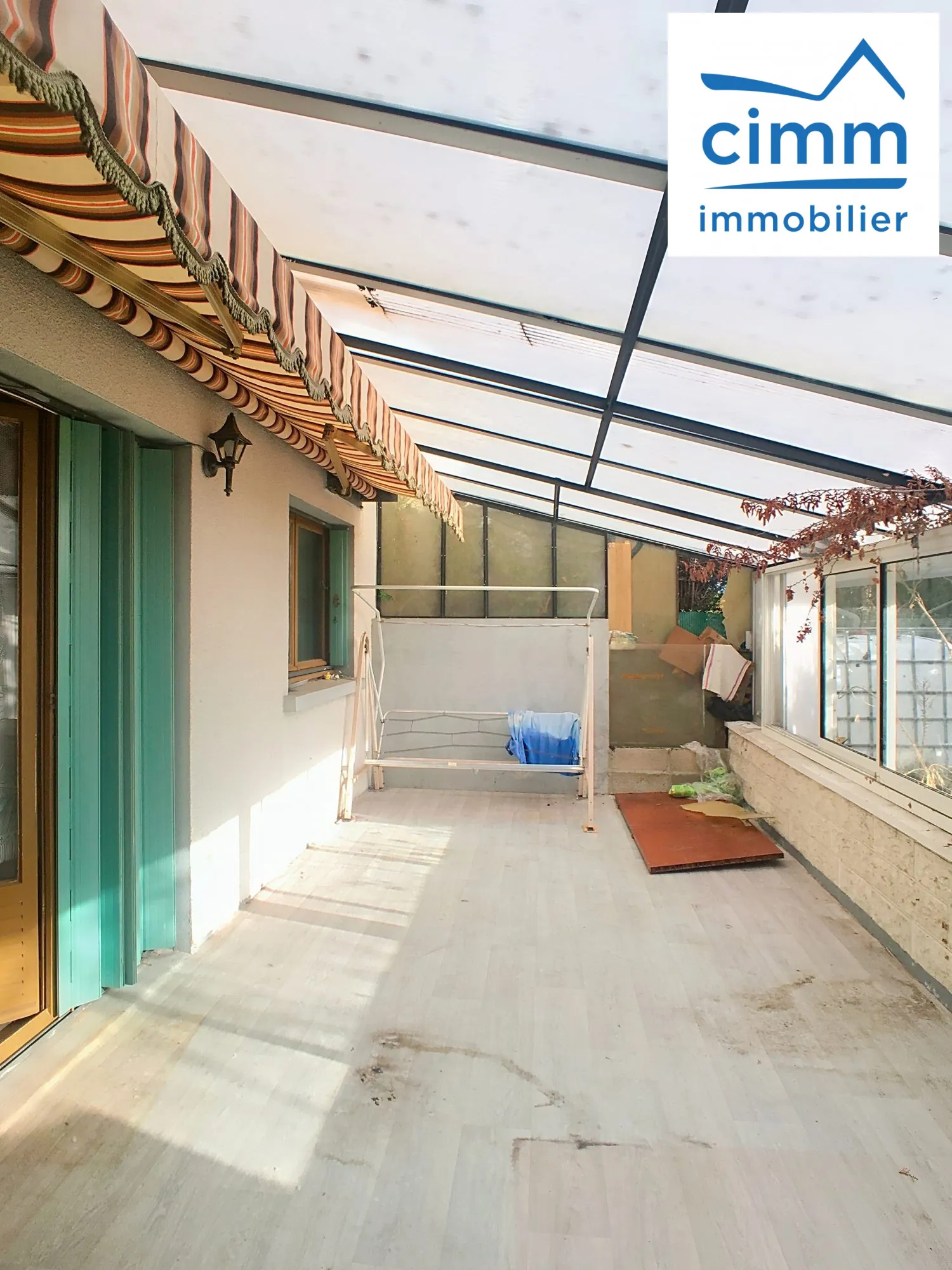 Maison 4 chambres à Venda à Pannes 45700 avec terrasse et garage 