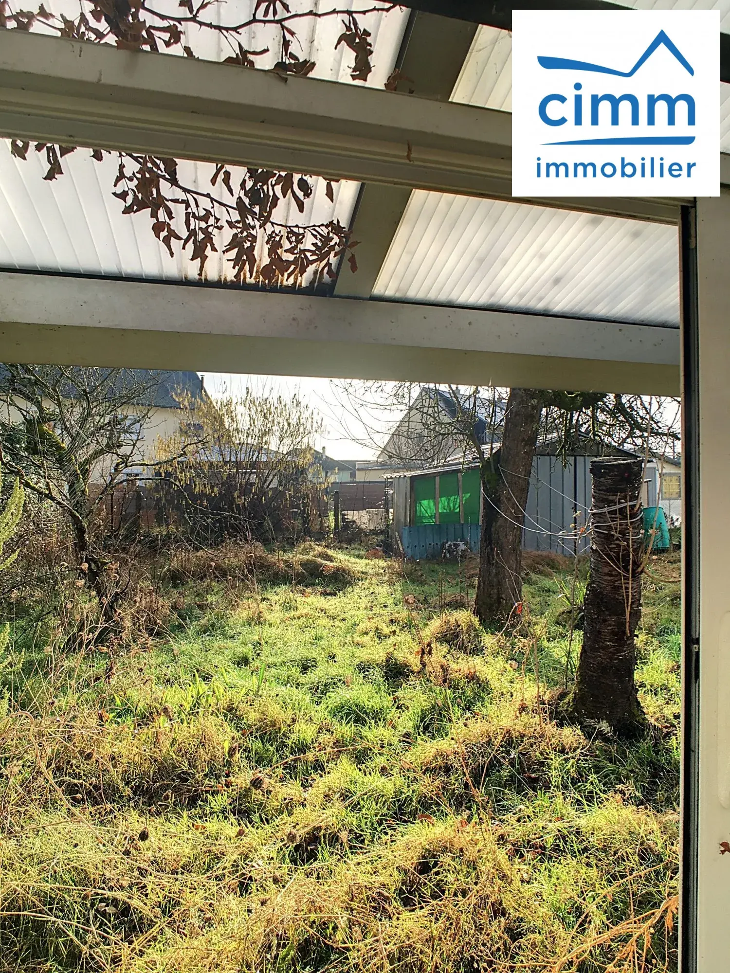 Maison 4 chambres à Venda à Pannes 45700 avec terrasse et garage 