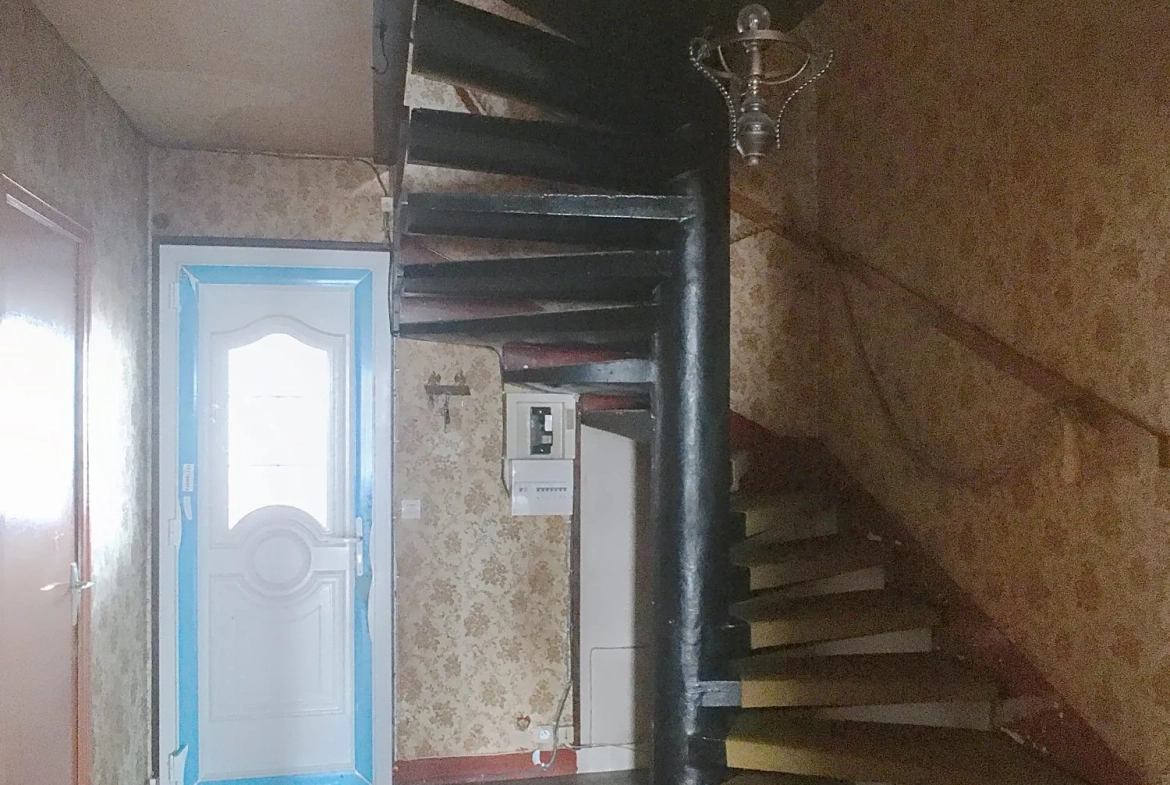 Maison 4 chambres à Venda à Pannes 45700 avec terrasse et garage 