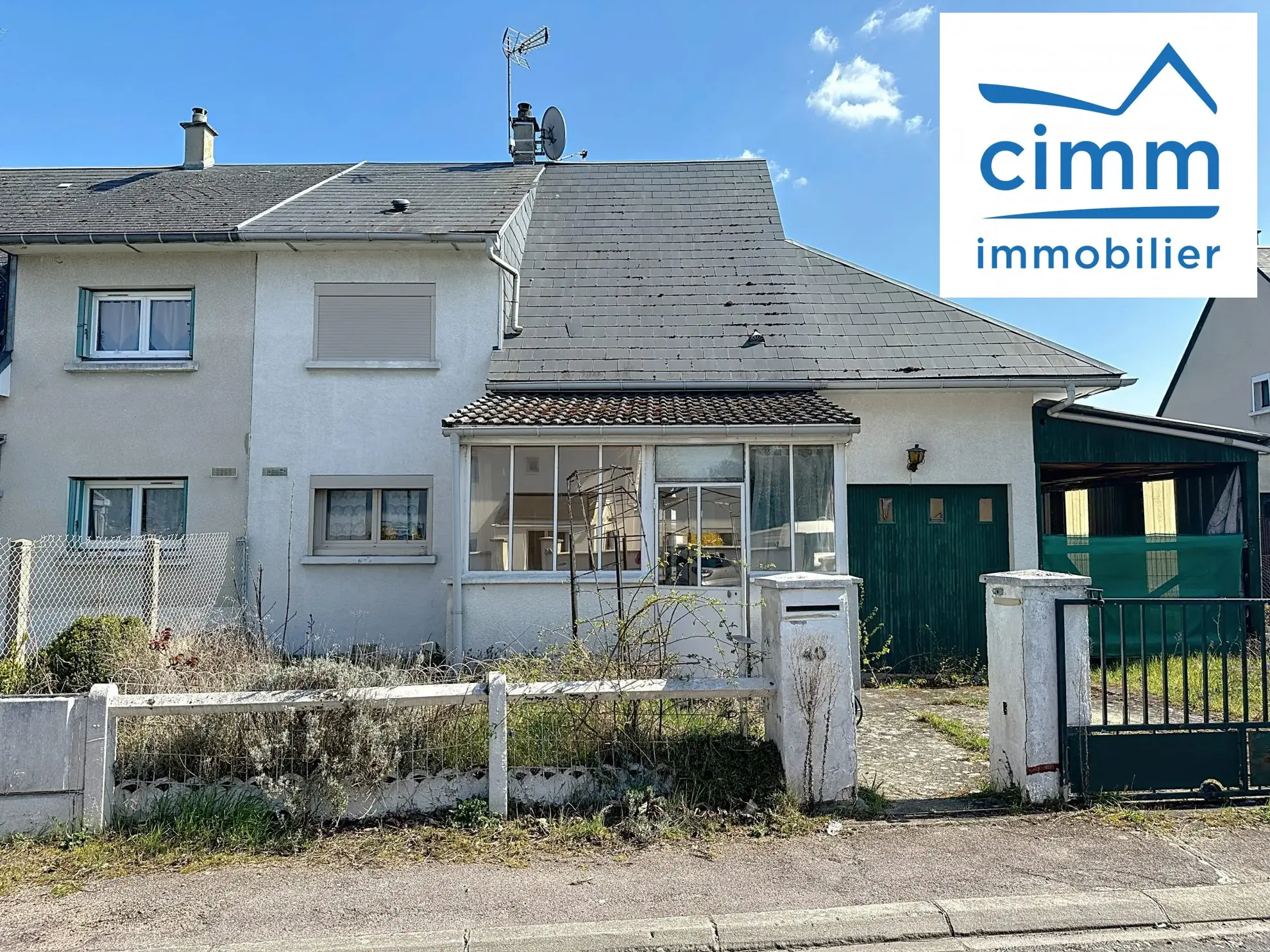 Maison 4 chambres à Venda à Pannes 45700 avec terrasse et garage 