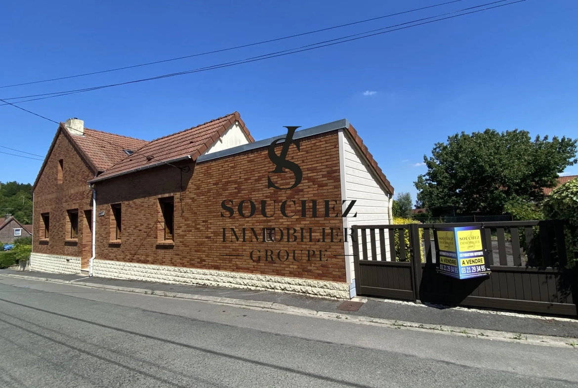 Maison individuelle de plain-pied à rénover - 107 m² avec jardin et parking à Ablain-Saint-Nazaire 