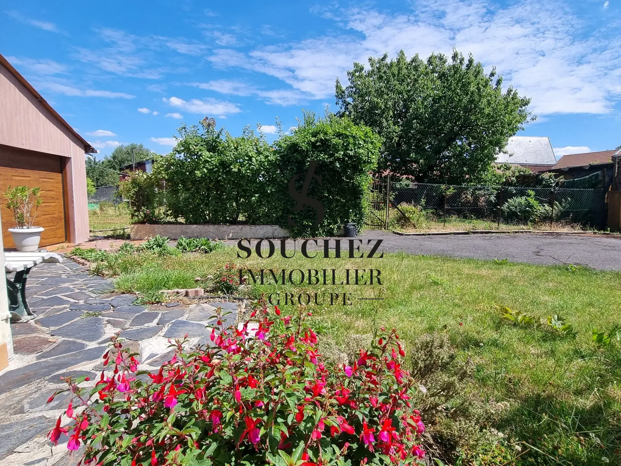 Maison individuelle de plain-pied à rénover - 107 m² avec jardin et parking à Ablain-Saint-Nazaire 