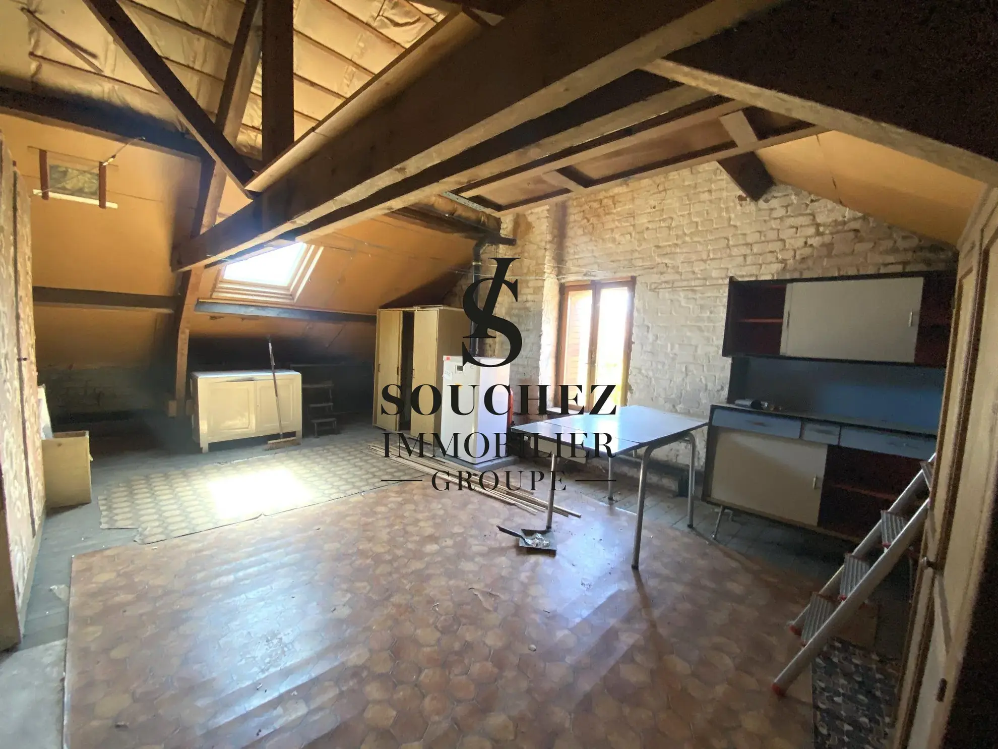 Maison individuelle de plain-pied à rénover - 107 m² avec jardin et parking à Ablain-Saint-Nazaire 