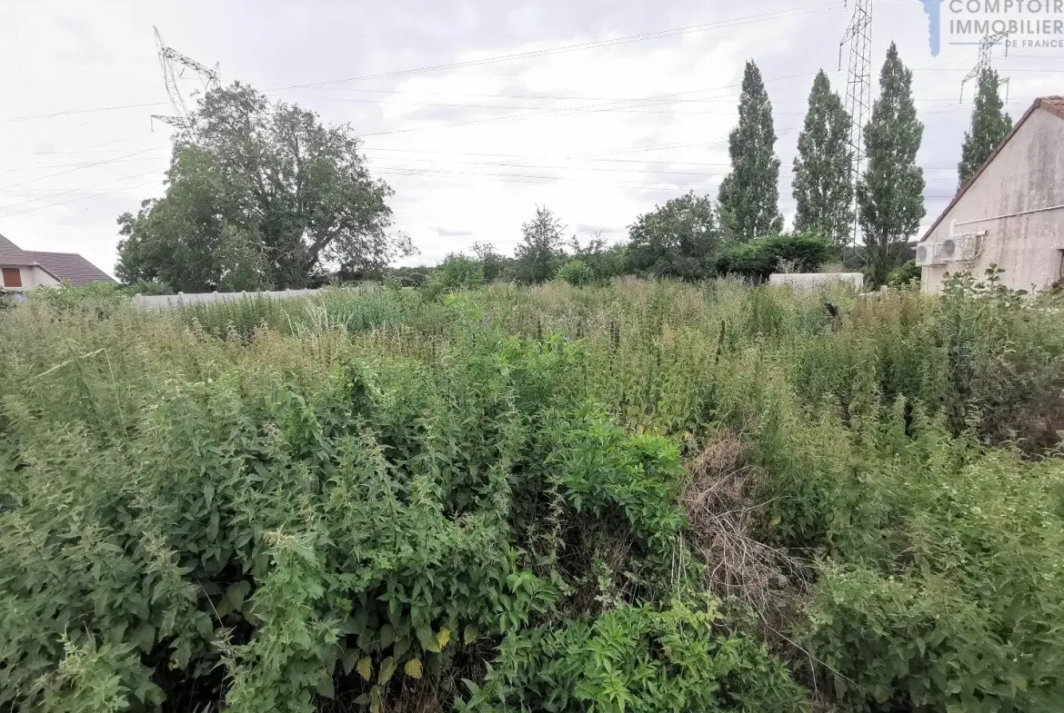 Terrain constructible à La Forêt-Le-Roi de 1463 m² proche Dourdan 