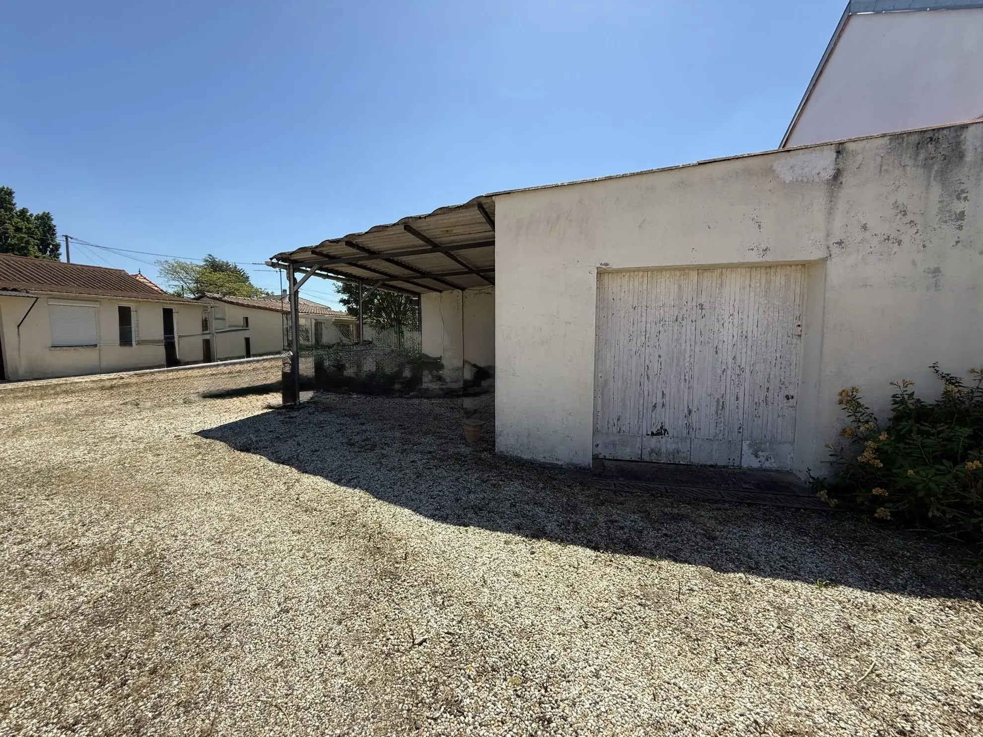Maison à vendre à Rezé avec jardin et garage - 2 chambres, 65 m² 