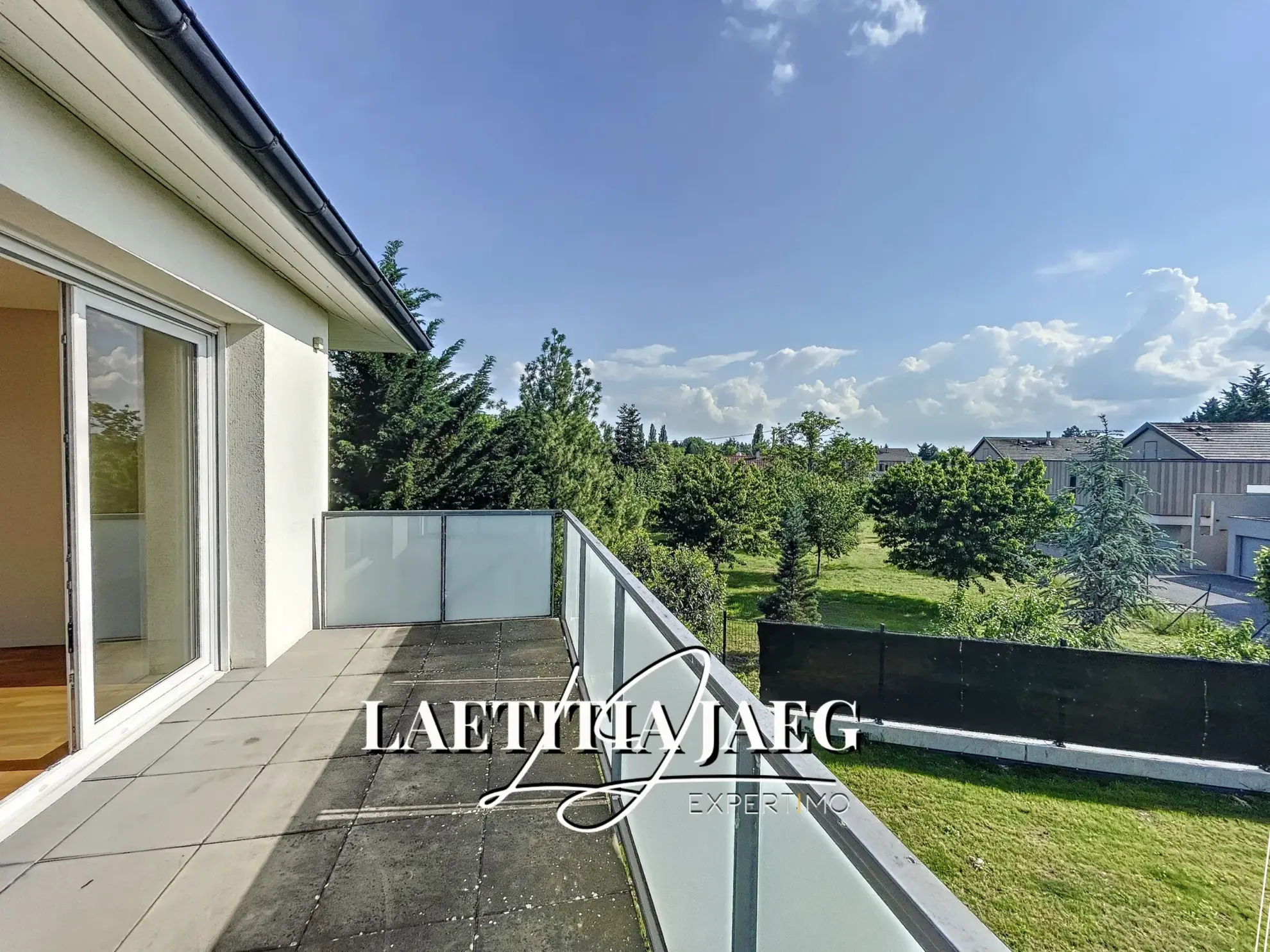 Bel appartement 3 pièces avec terrasse à Colmar, vue dégagée et faibles charges 