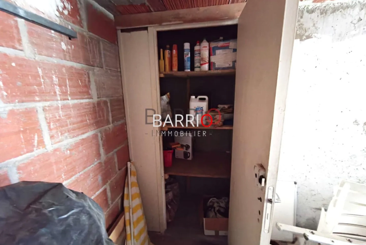 Garage sécurisé à vendre à Saint Cyprien Port - Opportunité rare 