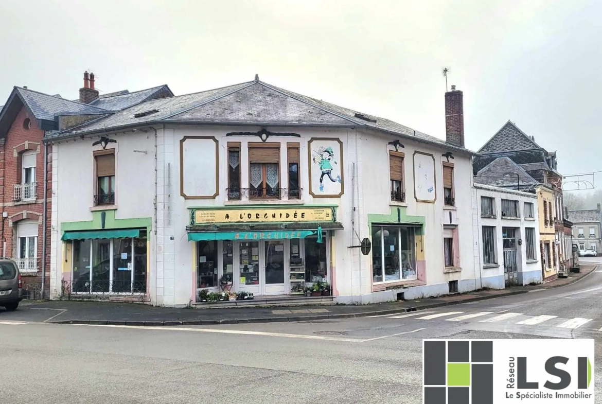 Immeuble mixte avec local commercial et habitation au centre du Nouvion-en-Thiérache 
