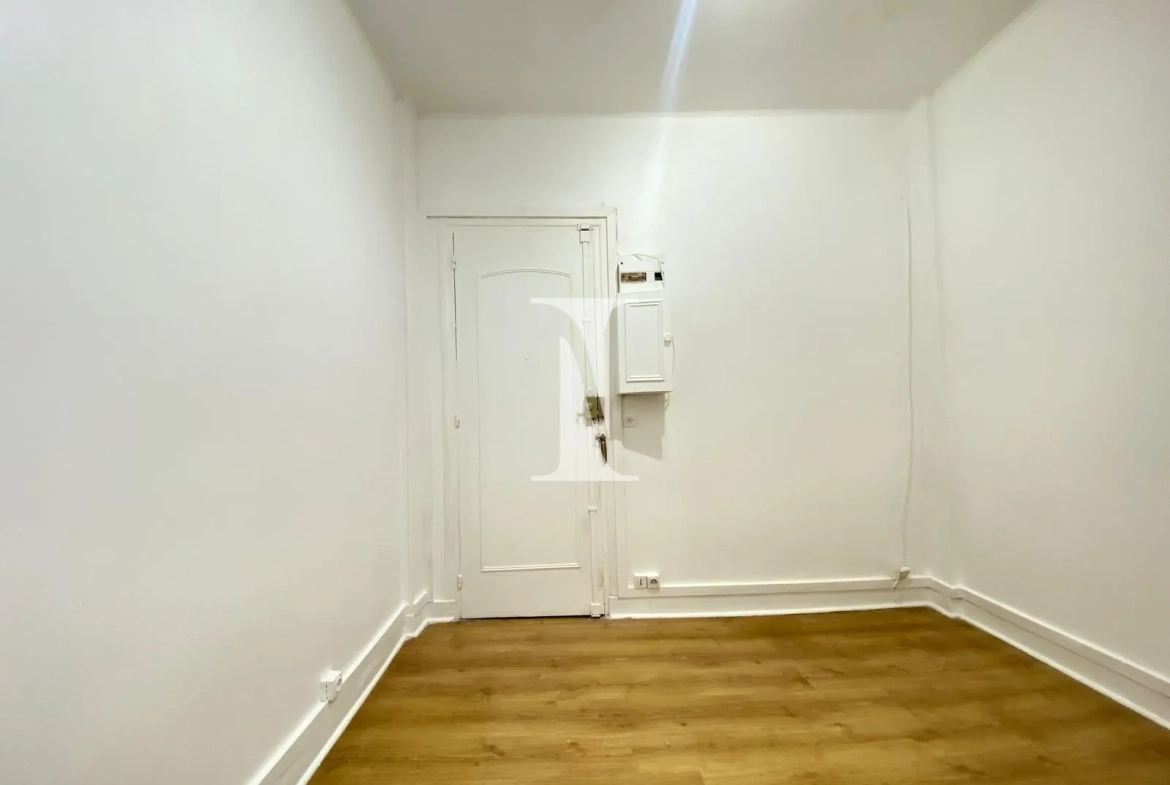 Studio à vendre de 12 m² à Butte Bergeyre, Paris 19ème 