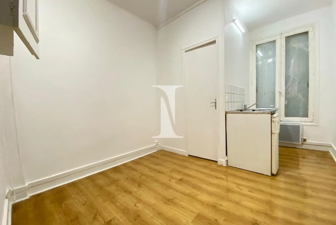 Studio à vendre de 12 m² à Butte Bergeyre, Paris 19ème 