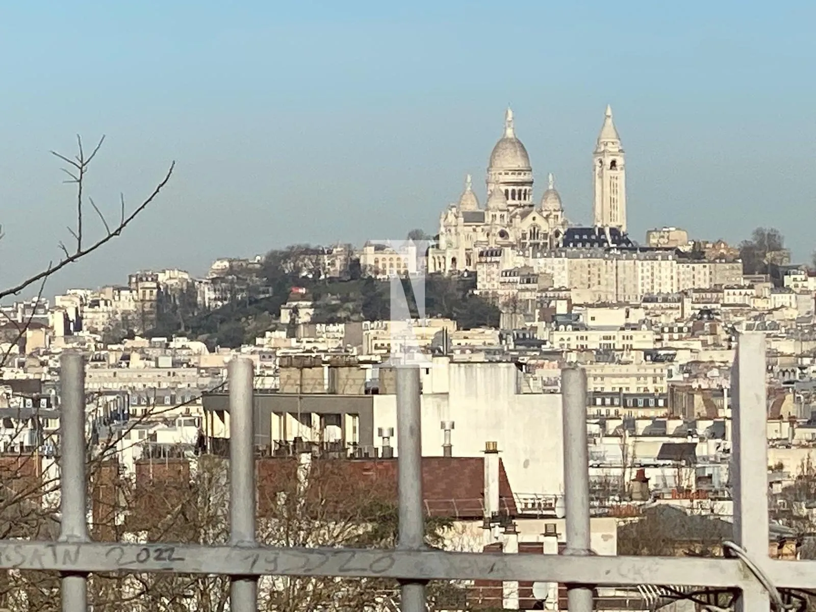 Vue Sacré Coeur de la Butte Bergeyre  Studio à vendre de 12 m² à Butte Bergeyre, Paris 19ème 