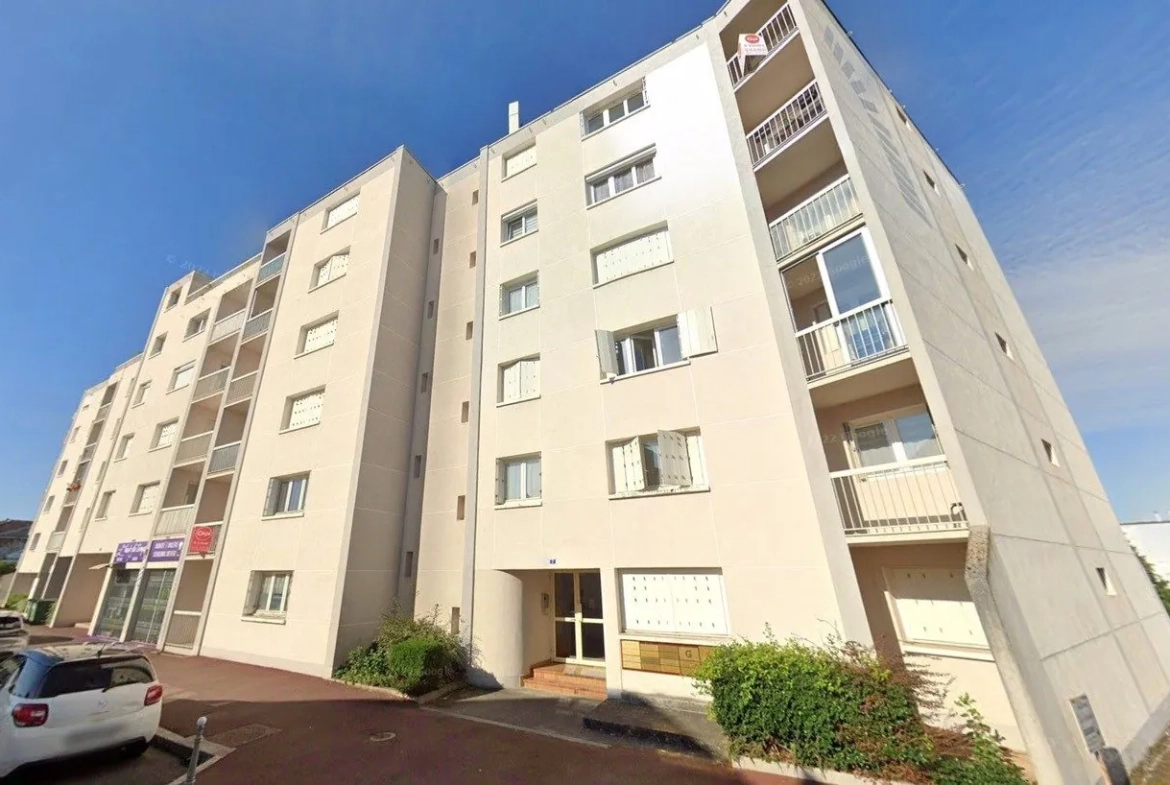 Appartement 3 chambres avec loggia, cave et garage à Ruchoux, Limoges 