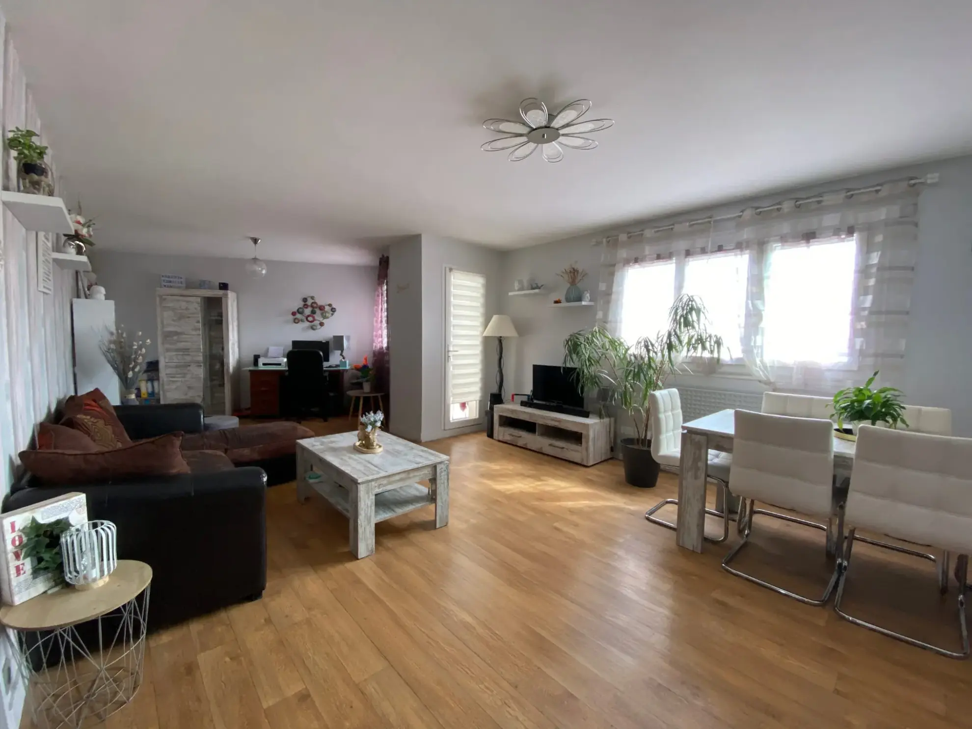 Appartement 3 chambres avec loggia, cave et garage à Ruchoux, Limoges 