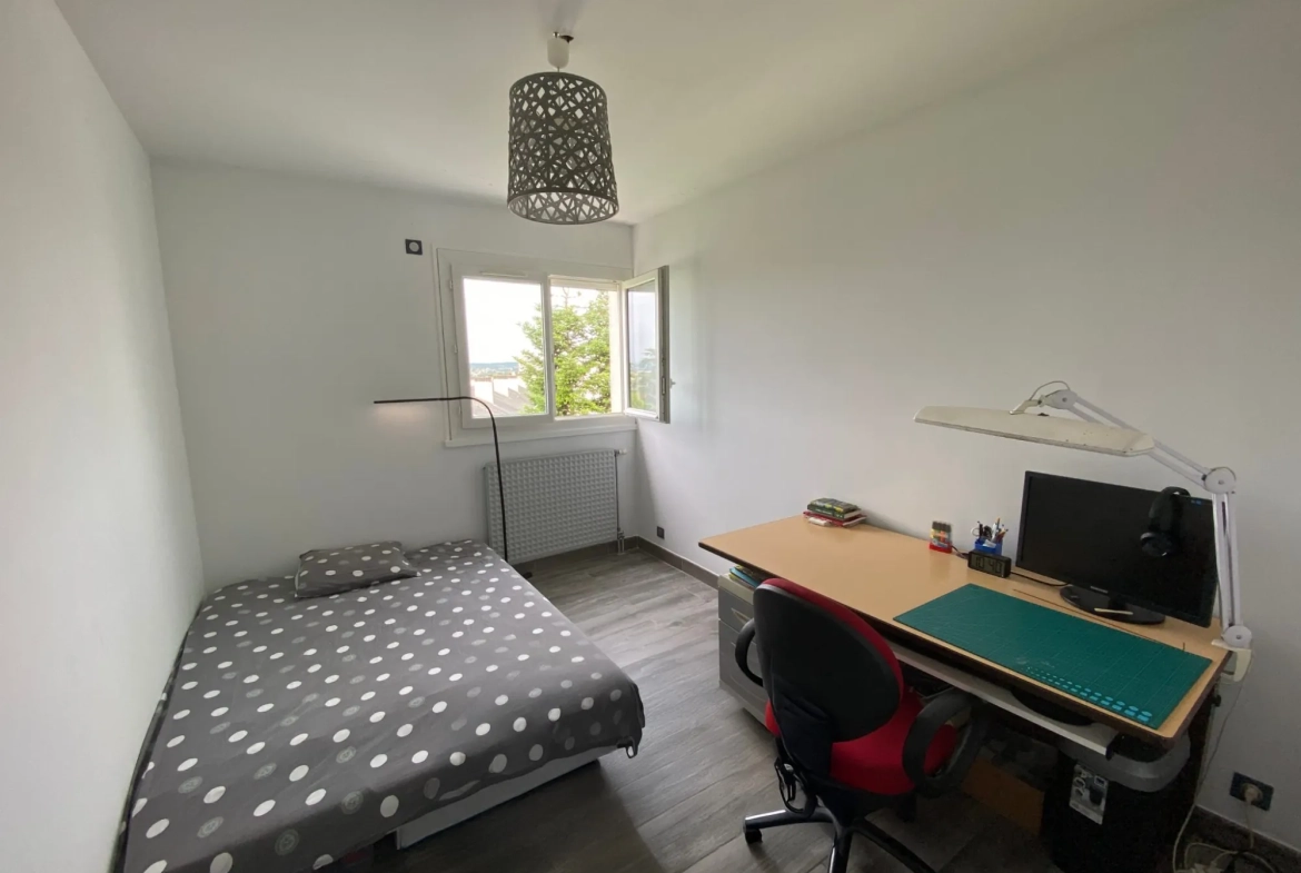 Appartement 3 chambres avec loggia, cave et garage à Ruchoux, Limoges 