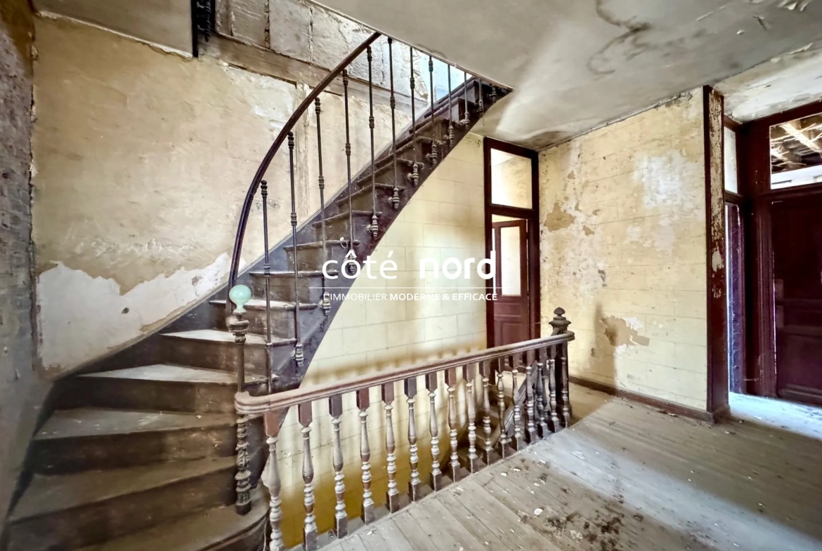 Belle maison bourgeoise à Caudry avec potentiel et atelier, à rénover 