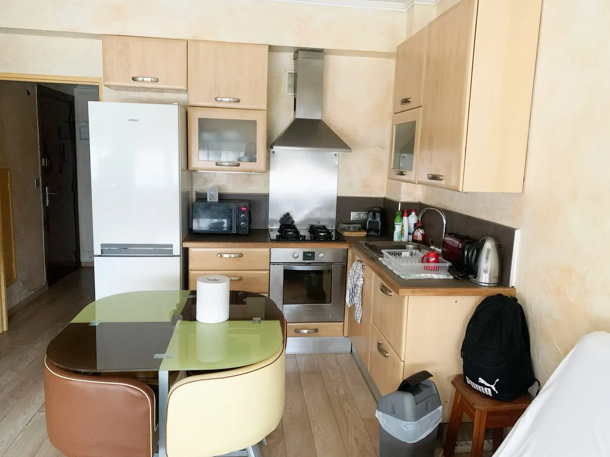 Studio à 50 m des plages à Cagnes-sur-Mer, résidence standing avec cave et calme 